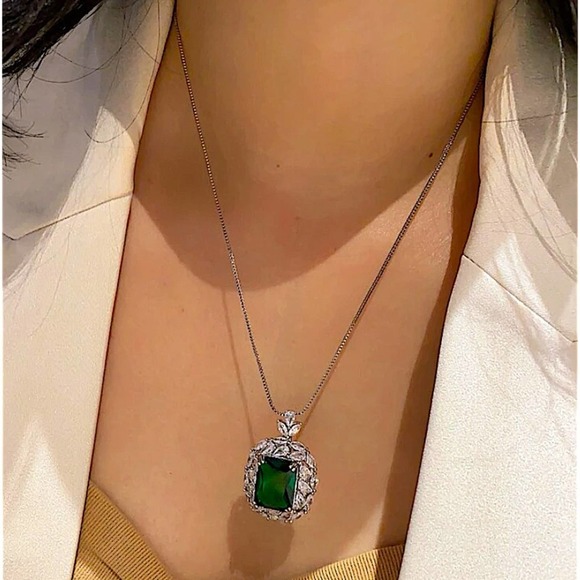Cubic Zircon Emerald Green Gemstone Pendant Charm Necklace - Picture 2 of 8